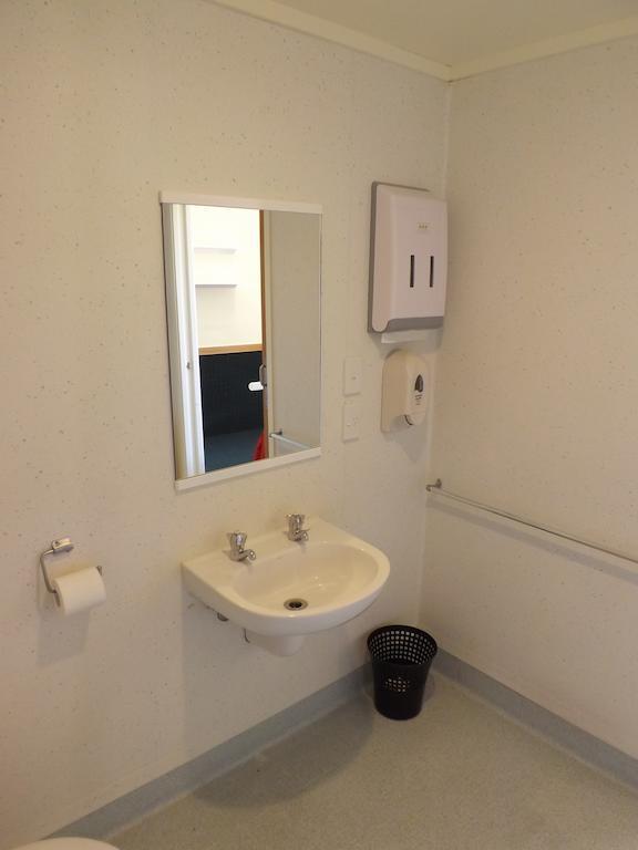 Hikurangi Stayplace Whanganui Room photo